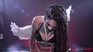 Sully Savage Rides the Tremor while being Interviewed