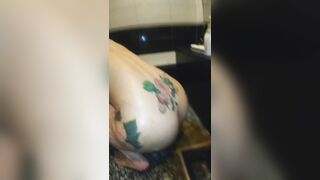 恥辱の洗腸プレイ！主人に排泄までも管理されるメス犬の哀れ