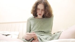 Trans-girl Stesha Masturbates her Clitoris in a Dress