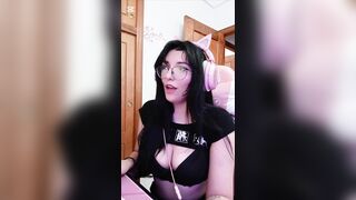 Emo/goth Egirl Erniedrigt Dich Cuckold