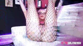 Blonde Hottie Katee V Receives Goth Girlfriend Sex Adventure