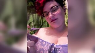 Slutty Rocker Shows off