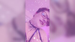 Slutty Rocker Shows off