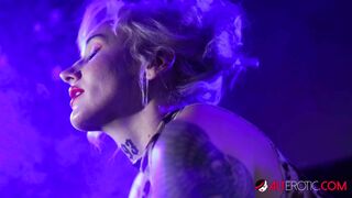 Kitty Quinn Smokes her Night away in Smoked out Blondie