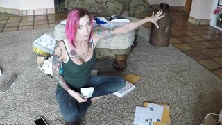 Mail Time and Dress try On!