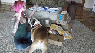 Mail Time and Dress try On!