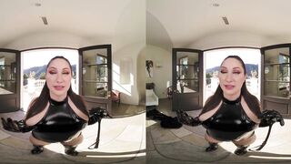 Curvy Domino Babe in Latex Bella Blu wants to Celebrate Anniversary in BDSM Style