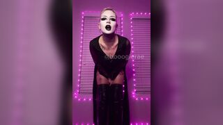 Goth Femdom Mistress Tells you how she wants you to Cum
