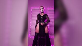 Goth Femdom Mistress Tells you how she wants you to Cum