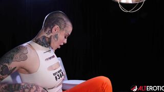 Tattooed Prisoner Titi Ramone Fucks the Detective