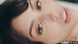 TUSHYRAW Naughty Smokeshow Vanessa Sky Gets her Bubble Butt Stretched Wide Open