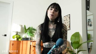 Sneaky Sex with my Sister's Hot Tatted BFF - Awlivv