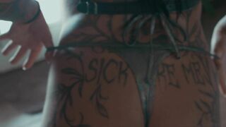 Im here to Strip and Tease you Daddy