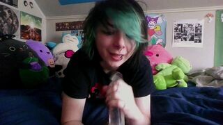 Slutty Goth Teen Woke up Horny
