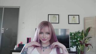 SEX AFTER FIRST DATE WITH a GIRL IN a MINISKIRT!