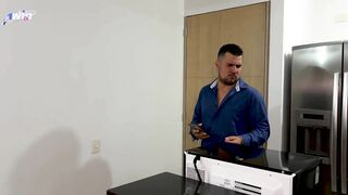 Mi Marido me Es Infiel Con Mi Hermanastra y Al Descubrilo me Da un Creampie! Kylei Ellish
