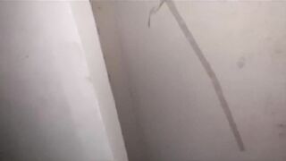 I Met a Schoolgirl on the Street and Fucked her in the Entrance.