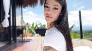 Public Sex in a Jacuzzi!