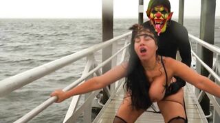 FUCKING THE CLOWN IN THE STORM