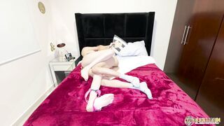 I Fuck a Prepaid Woman until her Legs Shake