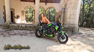 LAPAISITAOFICIAL SE PUSO CALIENTE Y SE HA FOLLADO AL FOTOGRAFO EN PLENA SESIÒN