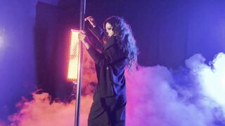 Monika Fox did a Striptease and let herself be Fucked in the Rain