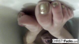 Gorgeous and Busty Babe Loves behind the Scenes