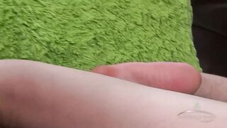 Short-haired Tattooed Girl Gets her very Hairy Pussy to Cum with a Wand Vibrator.