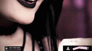 Emo Goddess Gets her Wet Teen Pussy Plumbed