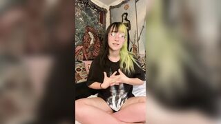 BigTittyGothEgg Dick Size 101