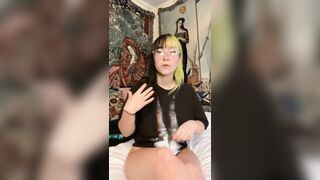 BigTittyGothEgg Dick Size 101