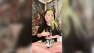 BigTittyGothEgg Dick Size 101