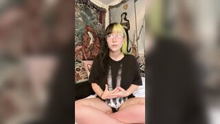 BigTittyGothEgg Dick Size 101