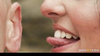 Sexy Perky-tit Goth Chick Christy Mack Gets Big-dick Outdoors