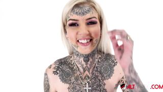 Tattooed Amber Luke Rides the Tremor for the first Time