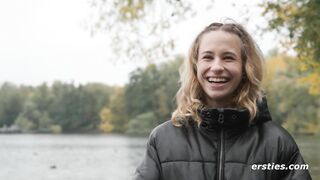 Ersties - Nina J's Heißes Workout Im Fitnessstudio