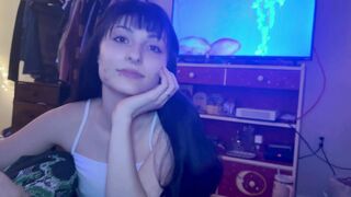 Horny Babysitter doesn't Wanna go Home