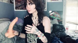 Petite Emo Viakitty Plays with Big Toy
