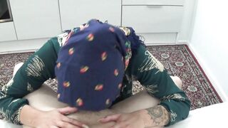 ساک زدن نامادری حشری و شهوتی که تازه از خرید اومده خونه و شوهرش خونه نیست