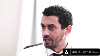 MODERN-DAY SINS - Big Dick Doctor becomes Inked Hottie's CUM DONOR and Fills her Pussy in his Office