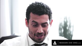 MODERN-DAY SINS - Big Dick Doctor becomes Inked Hottie's CUM DONOR and Fills her Pussy in his Office