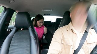 Pretty Girl Nikky with a Pink Pussy Wanted to Fuck right in Uber. Cum in Pussy