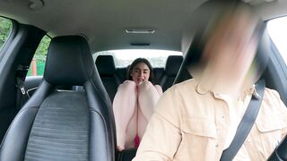Pretty Girl Nikky with a Pink Pussy Wanted to Fuck right in Uber. Cum in Pussy