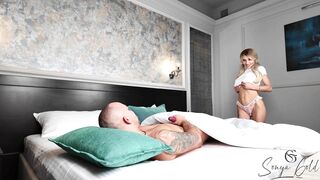 Stepsister Caught Stepbrother Jerking off and Fucked him 4K