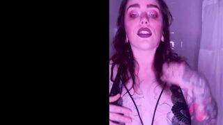 Big Tattooed Tits - HOT Juicy MILF Gets Ready to Shoot Scene