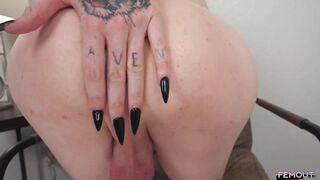 Punky trans Luna Nyx ready to play her big dong