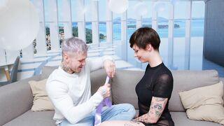 Our Friend gives his Girlfriend an Anal Gangbang with 4 Cocks !!!!