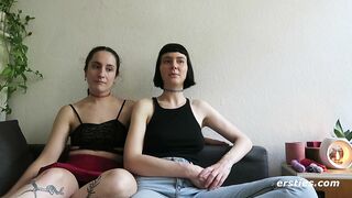 Ersties - Lesbische Modedesignerinnen Aus Berlin Fingern Und Lecken Sich Gegenseitig