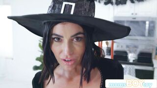 Seductive Witch Venus Valencia uses Big-Dick Stepson as her Sex-Treat for Halloween S4:E4